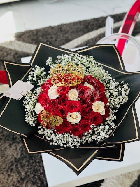 Bouquet with crown red and white roses